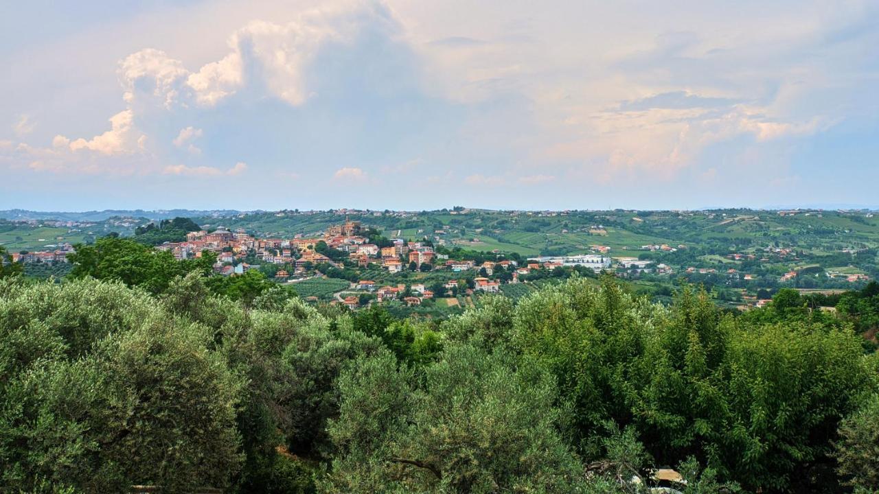 La Casa Del Vino - B&B Tollo ภายนอก รูปภาพ